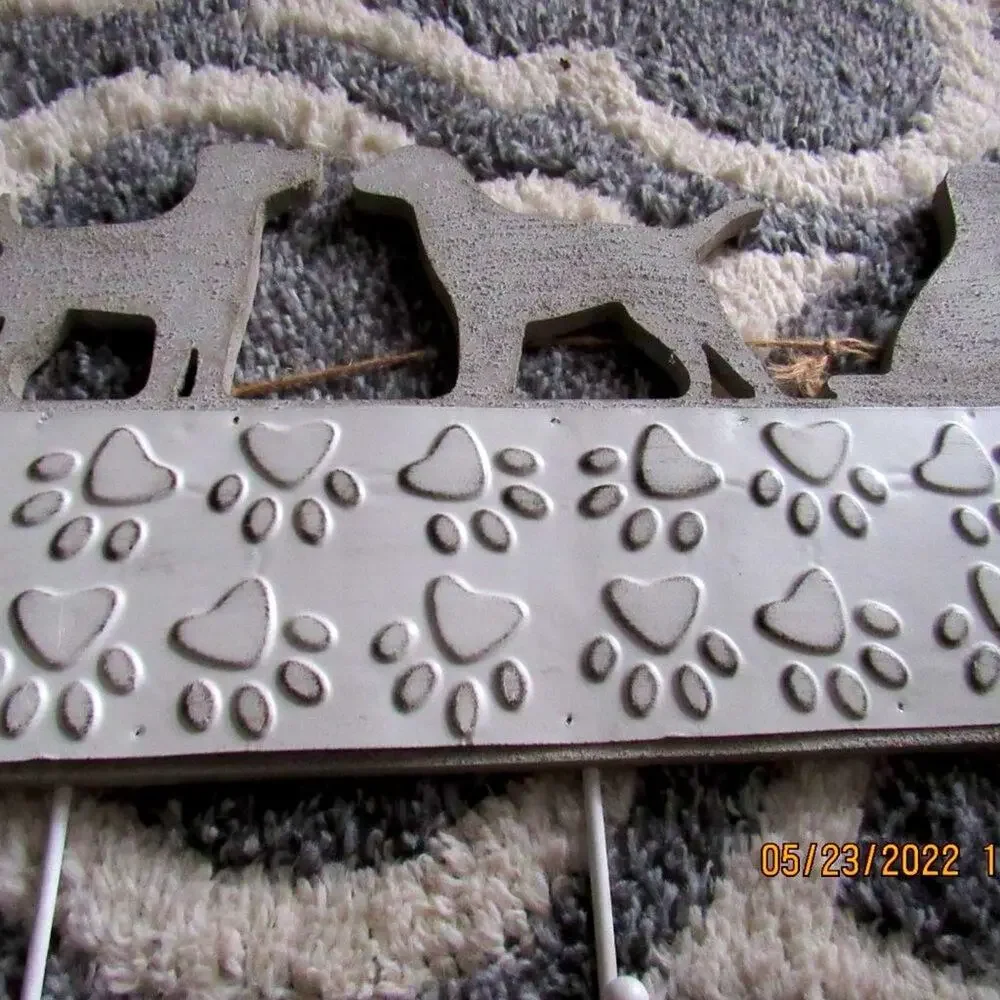 Decorative Dog Wall Hooks Plaque